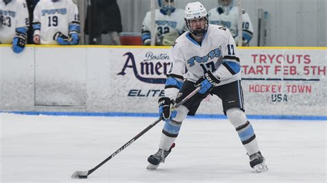 tufts hockey roster